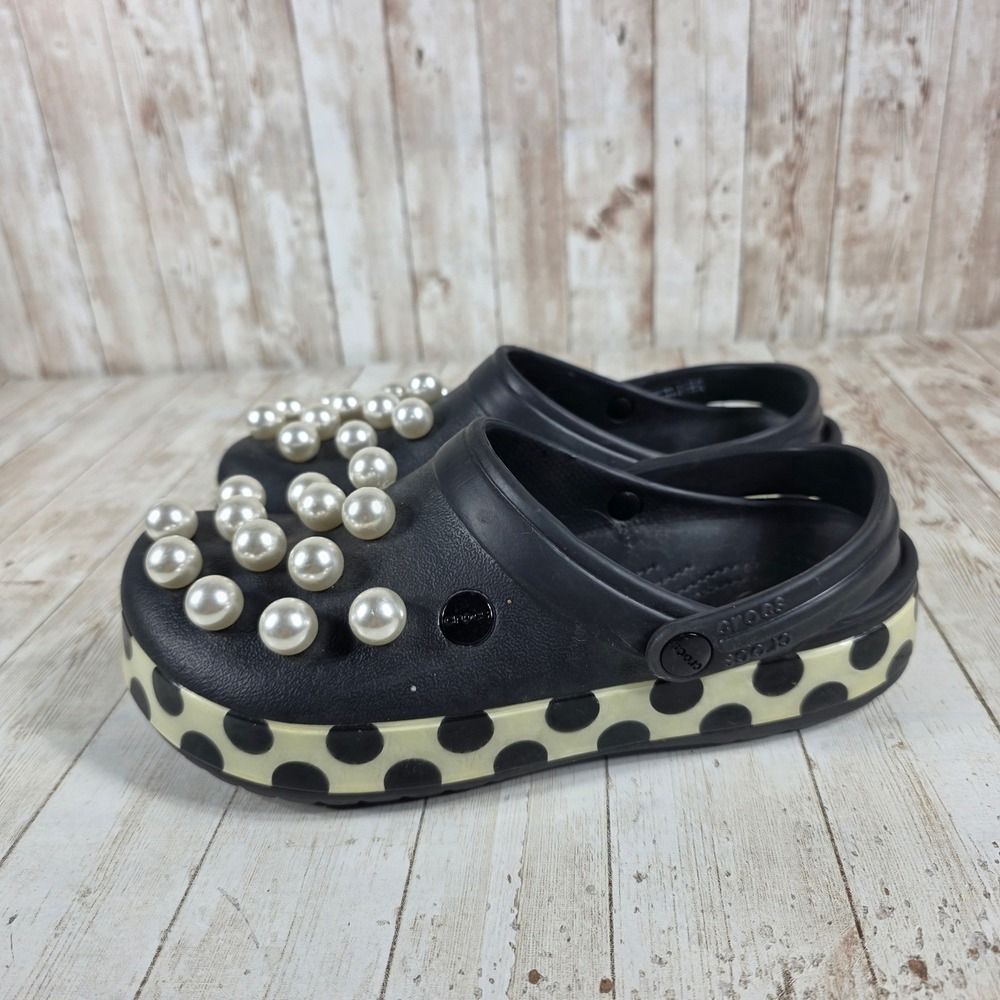 Crocs Women's Black Polka Dot Pearl Embellished Clogs Size 9 - Picture 2 of 6